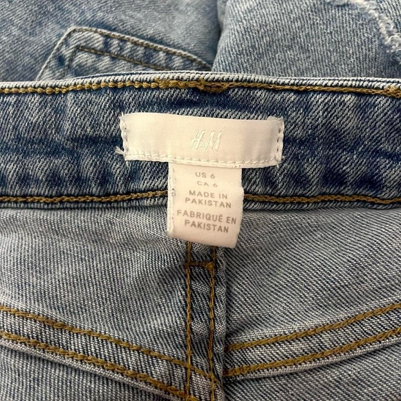 H&M Distressed High-Rise Jean Shorts size 6 - Picture 7 of 8